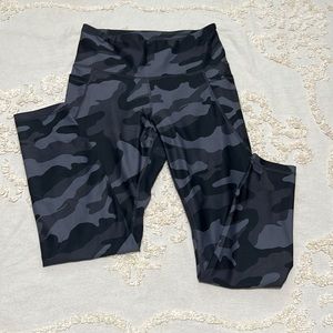 Women’s 3/4 length Powersoft legging Old Navy Size large